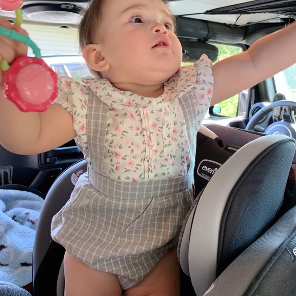 Baby romper - Picture 2 of 2